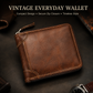 Portefeuille court triptyque zippé style vintage pour homme. Fermeture zippée sécurisée, rangement multi-sections pour cartes, billets et pièces. Idéal comme cadeau.